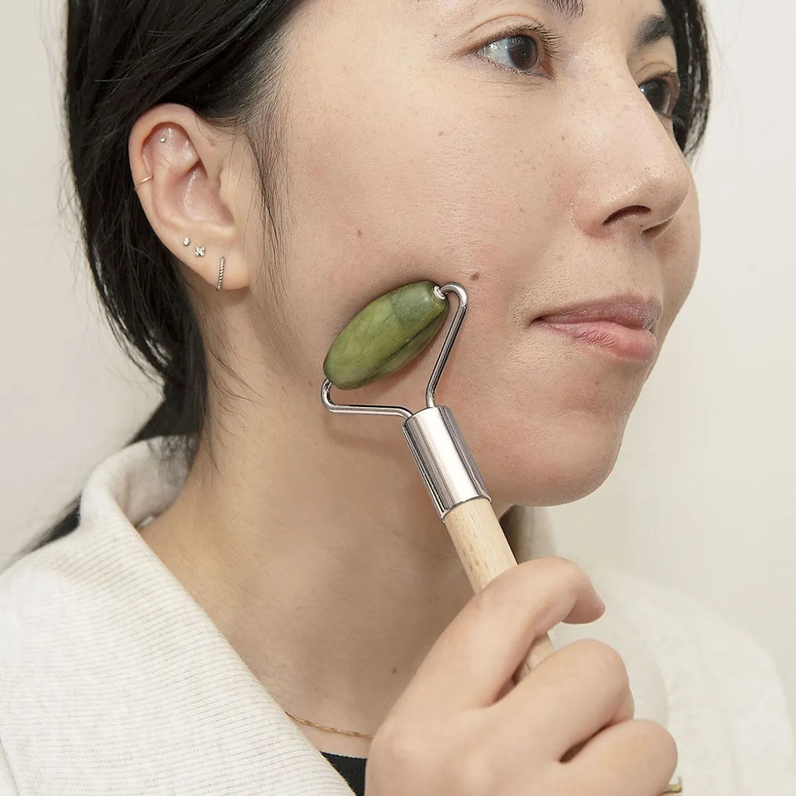 Jade Roller with Pen