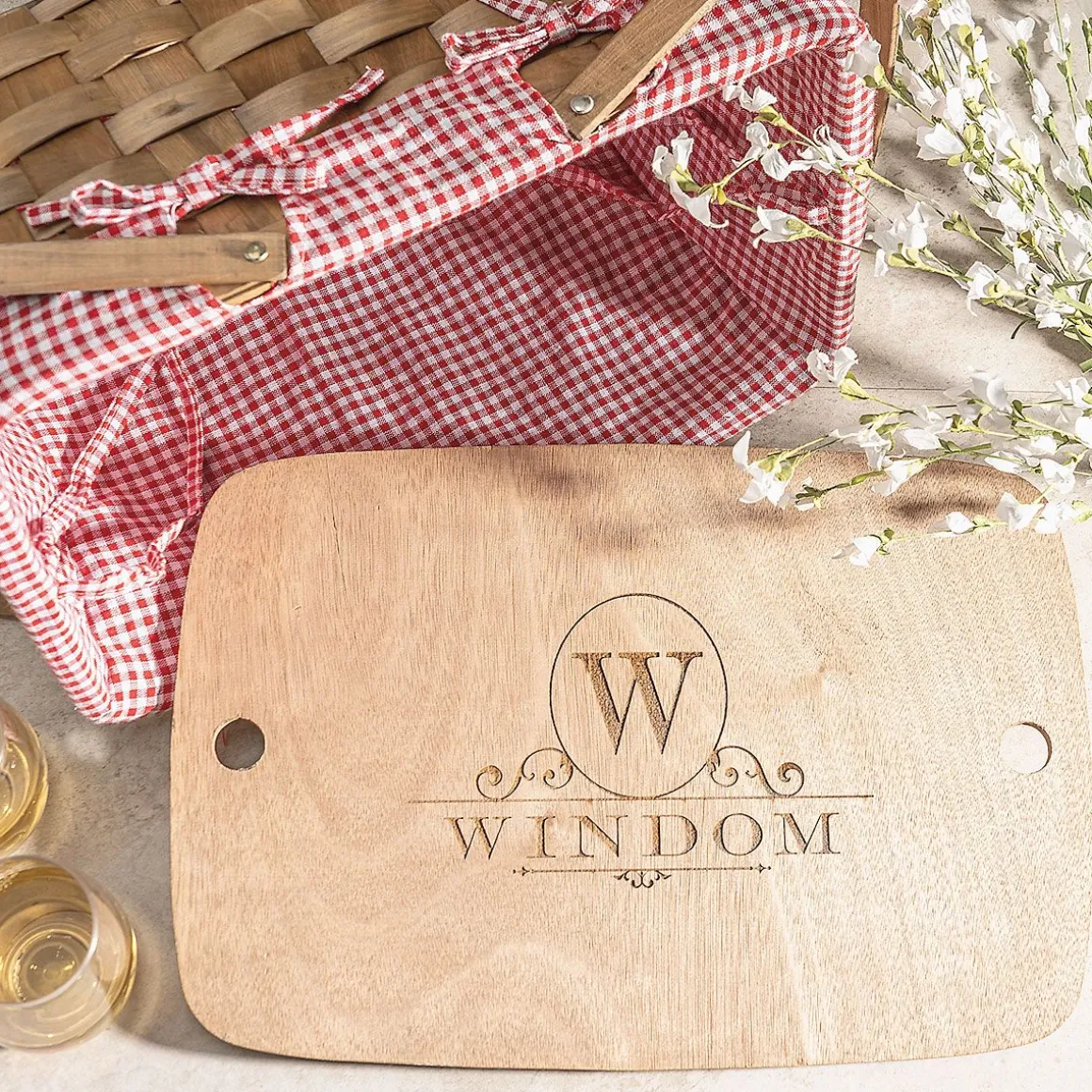 Kansas Personalized Picnic Basket with Lid