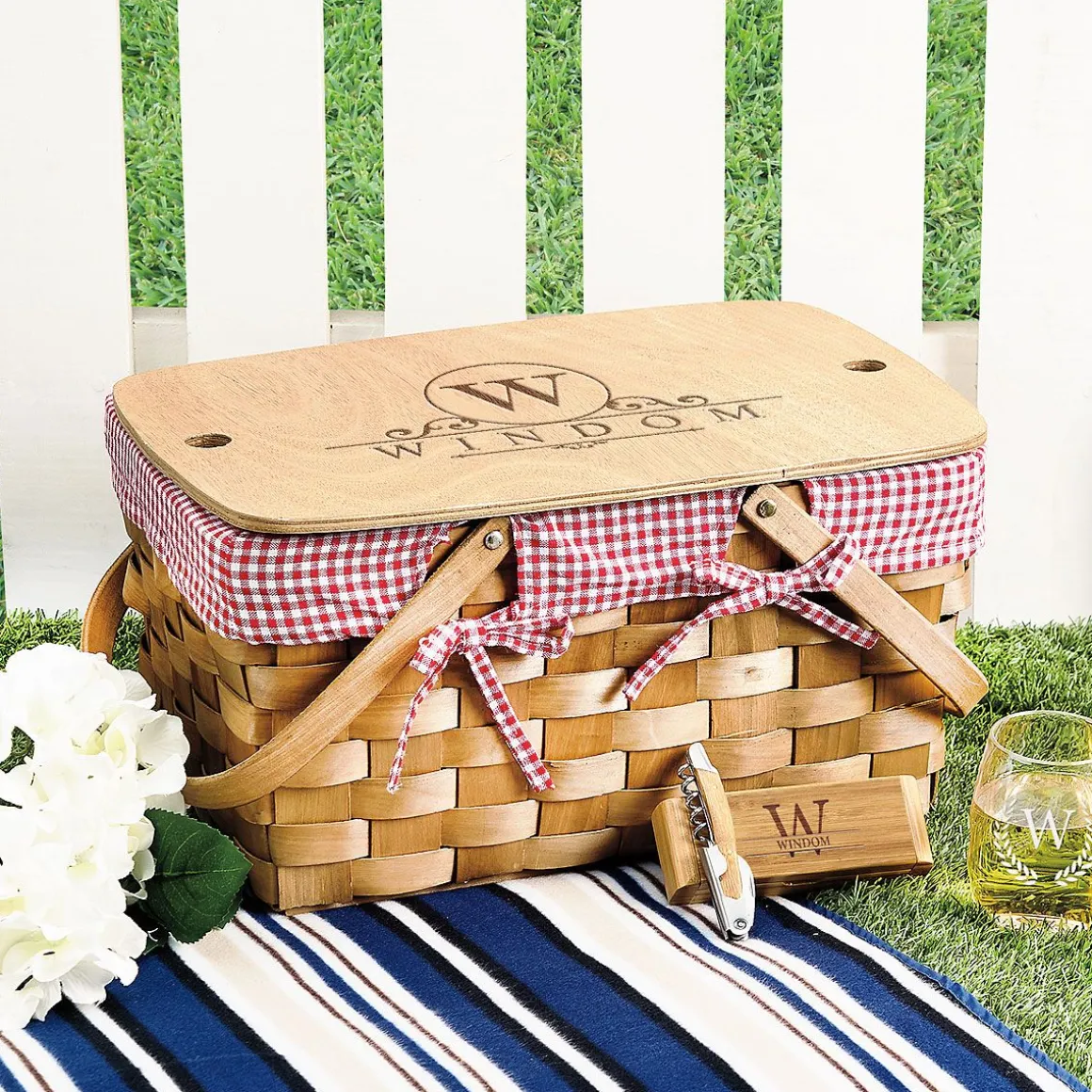 Kansas Personalized Picnic Basket with Lid